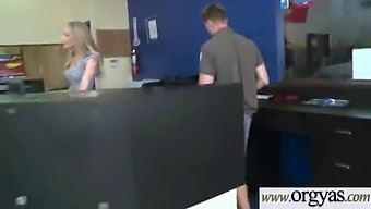 Hardcore Sex With A Stunning Girl For Money On Webcam