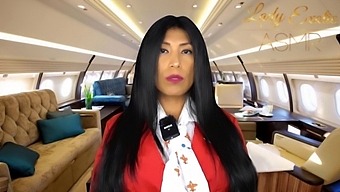 Gorące Doświadczenie Stewardesy Asmr Z Piersiastą Latynoską Laską