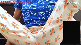 Desi Aunty'S Video Call In Lingerie