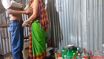 સલીની યોનિ એ વ્યક્તિ દ્વારા ચોદવામાં આવી હતી.